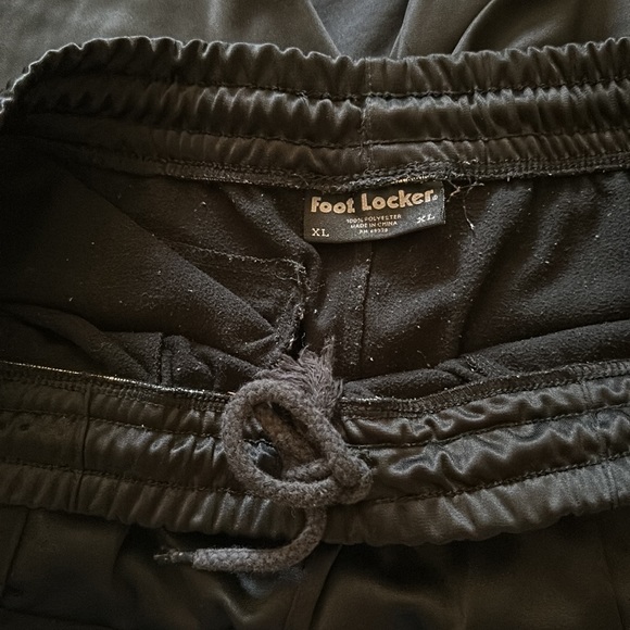 Foot locker men pants - Picture 2 of 5